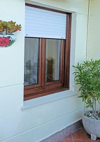 ventana de PVC imitación madera