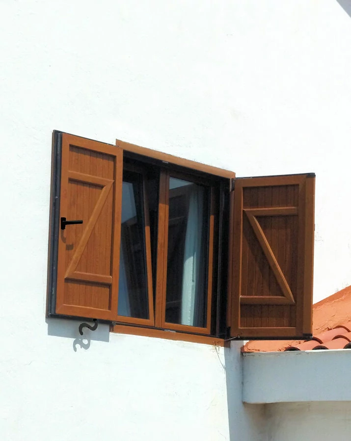 Contraventanas exteriores de PVC